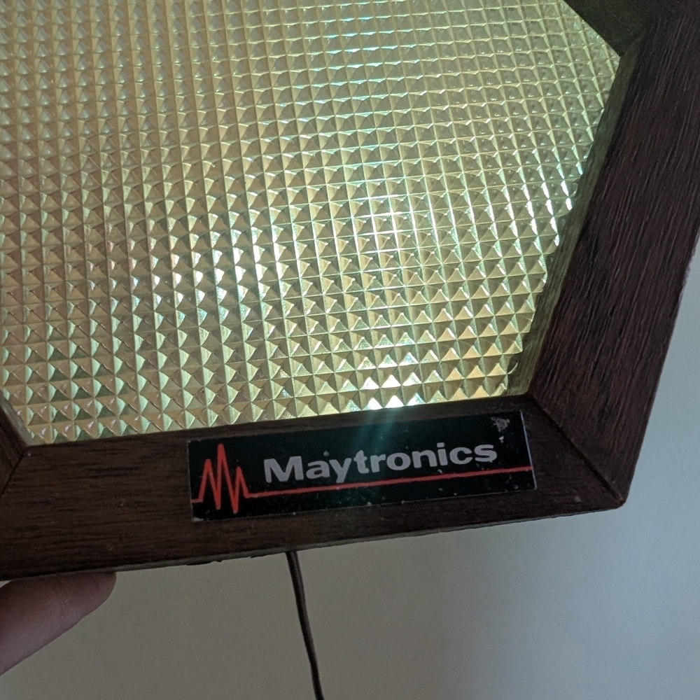 Maytronics Hexagonal Reflective Panel - Picture 5 of 8